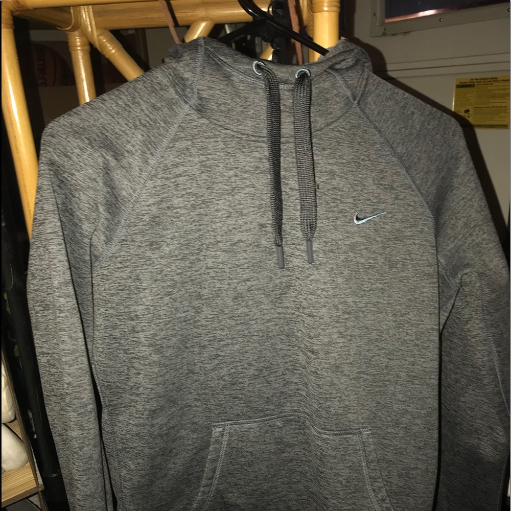 Nike therma fit hoodie
